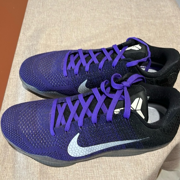 Men’s Nike Kobe X “eulogy” size 10